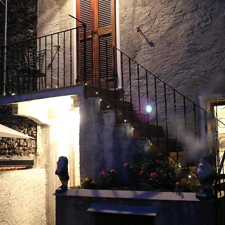 - With Private Garden And Garage Tatil Evi Bellano