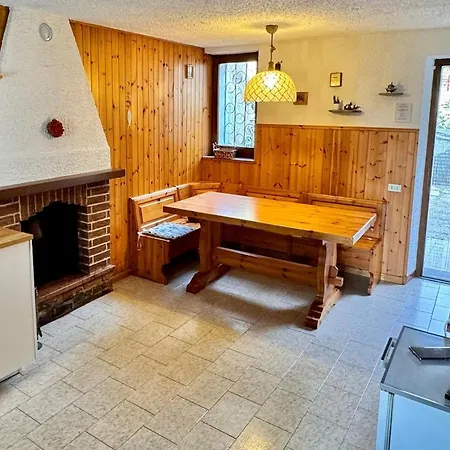 Tatil Evi - With Private Garden And Garage