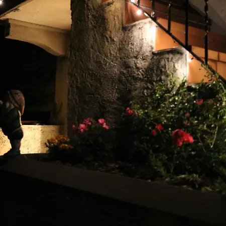 - With Private Garden And Garage Tatil Evi