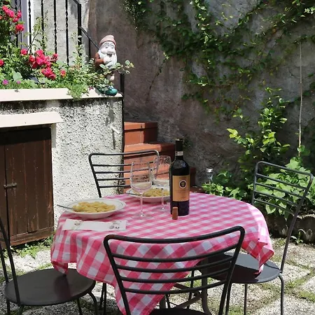 - With Private Garden And Garage Tatil Evi
