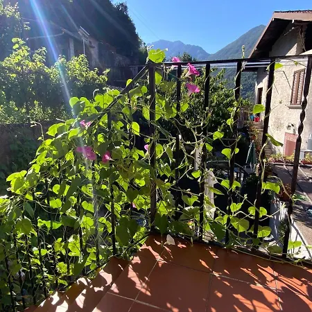 - With Private Garden And Garage * Bellano